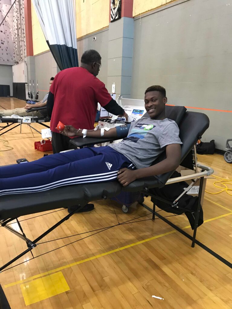 Students donate for Thanksgiving blood drive