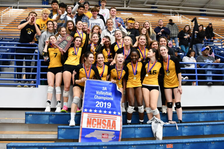 Volleyball team wins 3A volleyball state title to close out 27-1 season