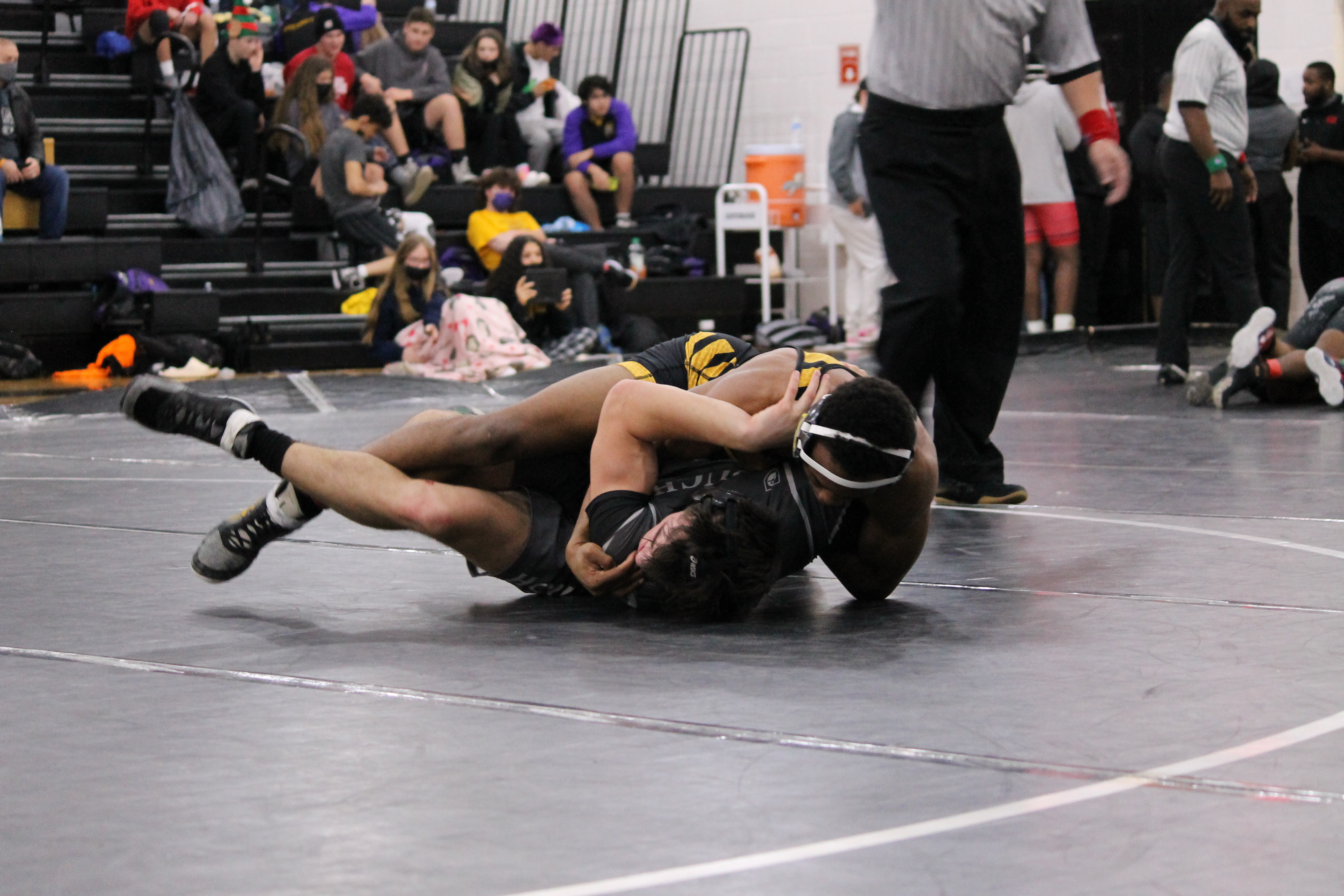 Southern Wrestling pins way to Group V Championship, Wrestling