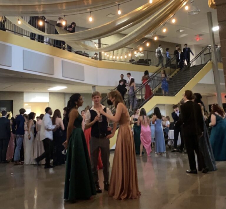 Students enjoy prom despite it being held in the courtyard