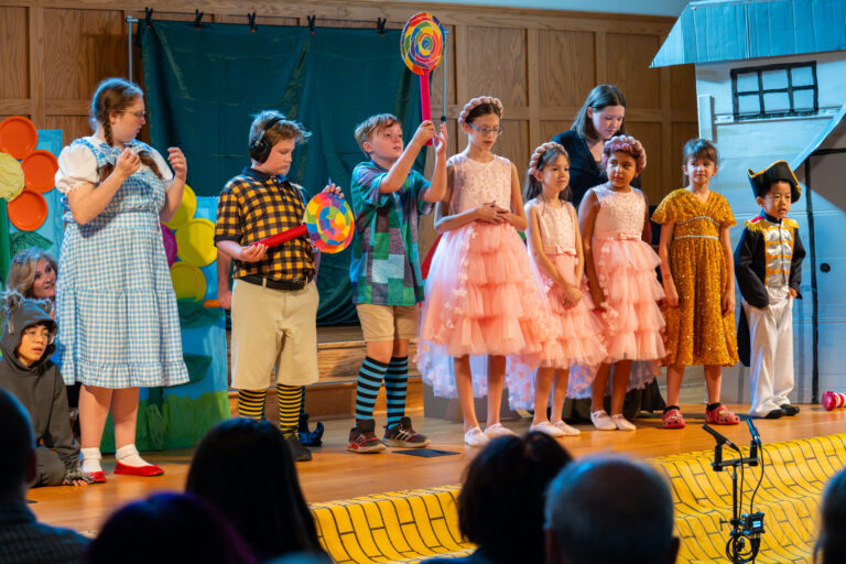 PEALS Club takes the stage, helps produce Wizard of Oz